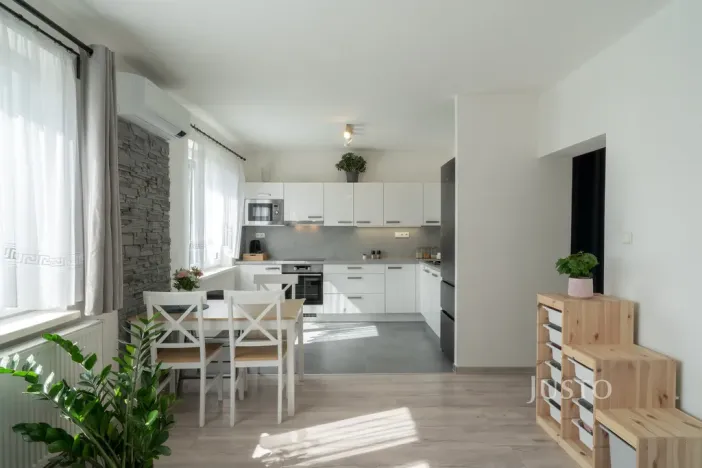 Prodej bytu 3+kk, Chržín - Budihostice, 73 m2