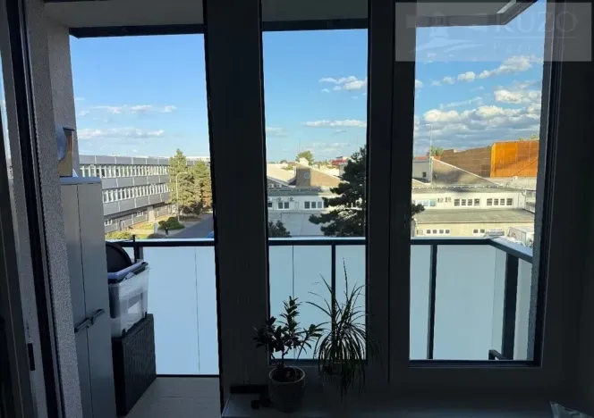 Prodej bytu 1+kk, Praha, Arnošta Staňka, 7769 m2