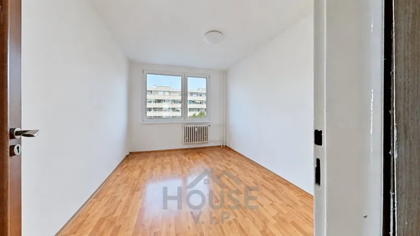 Prodej bytu 3+1, Praha - Prosek, Lovosická, 67 m2