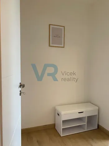 Pronájem bytu 1+kk, Trhové Sviny, Budovatelská, 30 m2