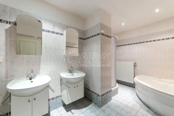 Prodej bytu 4+1, Praha - Vinohrady, Nitranská, 120 m2