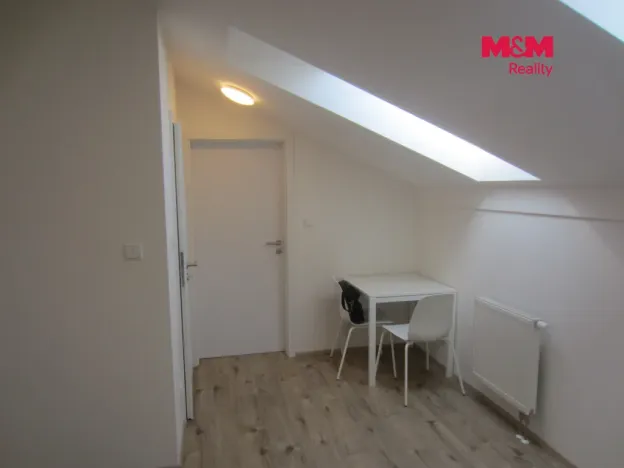 Pronájem bytu 1+1, Kladno, Jaroslava Holečka, 29 m2