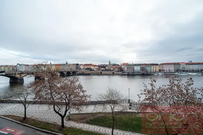 Pronájem bytu 3+1, Praha - Smíchov, Hořejší nábřeží, 94 m2