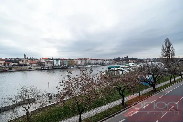 Pronájem bytu 3+1, Praha - Smíchov, Hořejší nábřeží, 94 m2