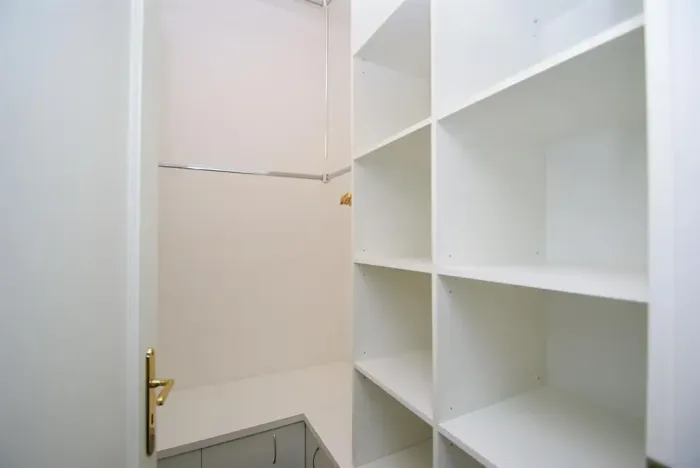 Pronájem bytu 3+kk, Praha - Nové Město, Odborů, 80 m2
