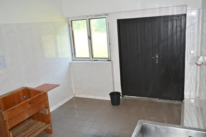 Prodej komerční nemovitosti, Lomnice - Tylov, 5700 m2