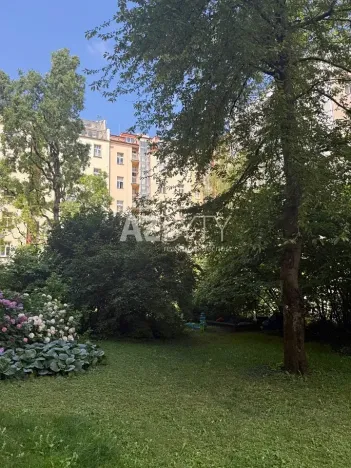 Pronájem bytu 1+kk, Praha - Bubeneč, Jaselská, 29 m2