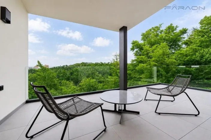 Prodej rodinného domu, Praha - Modřany, 304 m2