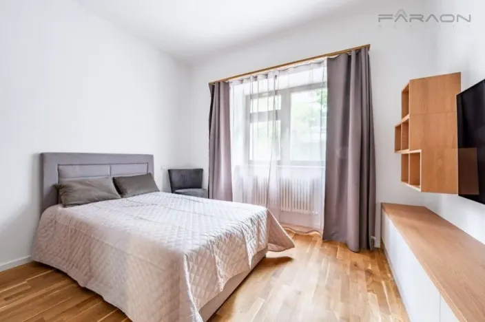Pronájem bytu 2+kk, Praha - Střešovice, Na Hubálce, 72 m2