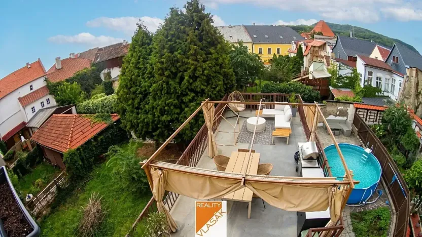 Pronájem bytu 2+1, Kadaň, Mírové náměstí, 109 m2