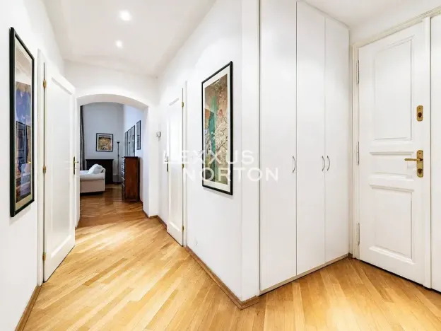 Pronájem bytu 3+1, Praha - Nové Město, Odborů, 81 m2