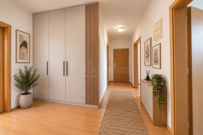 Prodej bytu 3+kk, Roztoky, Tyršovo nám., 79 m2