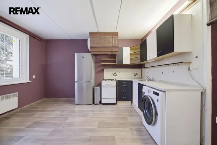 Prodej bytu 1+1, Karlovy Vary - Dvory, Chebská, 33 m2