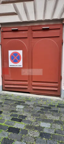 Pronájem garážového stání, Praha - Vinohrady, Mánesova, 10 m2