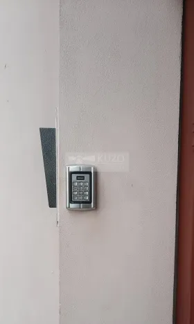 Pronájem garážového stání, Praha - Vinohrady, Mánesova, 10 m2
