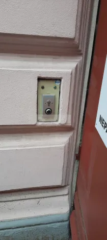 Pronájem garážového stání, Praha - Vinohrady, Mánesova, 10 m2