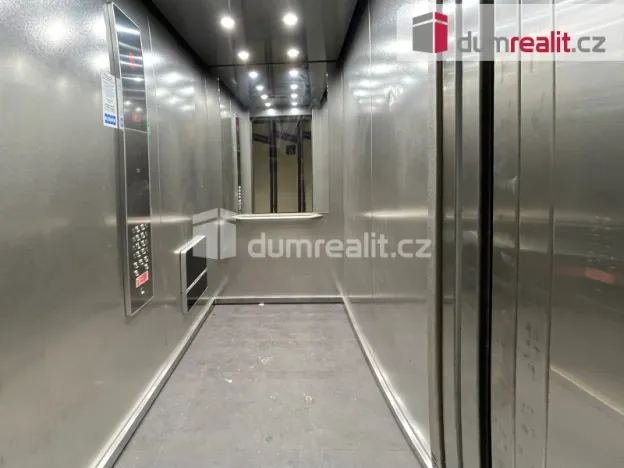 Pronájem bytu 1+kk, Praha - Písnice, Na okruhu, 20 m2
