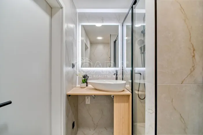 Prodej bytu 2+1, Ostrava - Poruba, Aleše Hrdličky, 41 m2