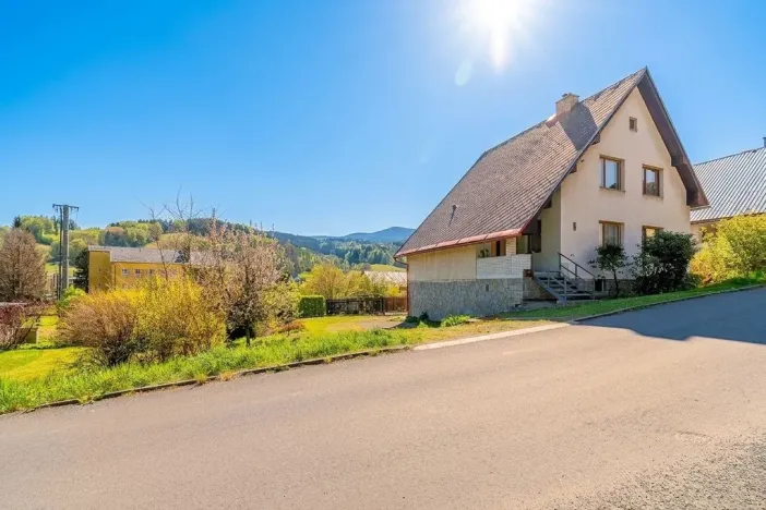 Prodej chalupy, Lipová-lázně, 260 m2