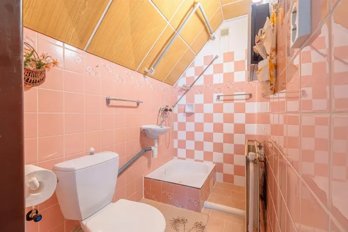Prodej chalupy, Lipová-lázně, 260 m2