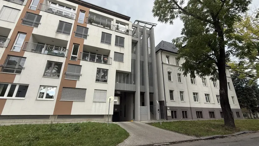 Pronájem bytu 2+kk, Ostrava - Moravská Ostrava, Preslova, 65 m2
