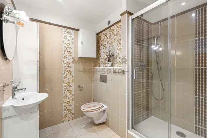 Prodej bytu 4+kk, Praha, Pod lysinami, 80 m2