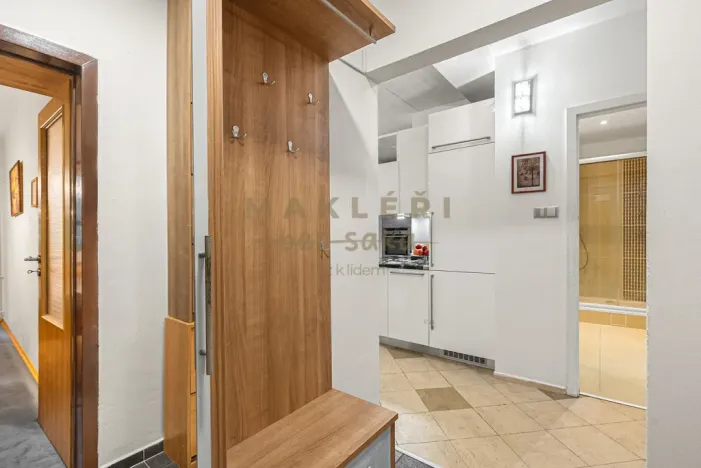 Prodej bytu 4+kk, Praha, Pod lysinami, 80 m2