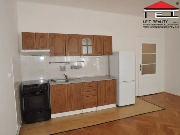 Pronájem bytu 1+kk, Praha - Michle, Nuselská, 41 m2