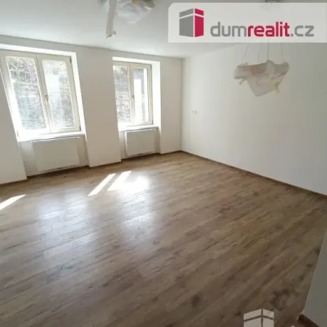Pronájem bytu 2+kk, Ústí nad Labem - Ústí nad Labem-centrum, Elišky Krásnohorské, 65 m2