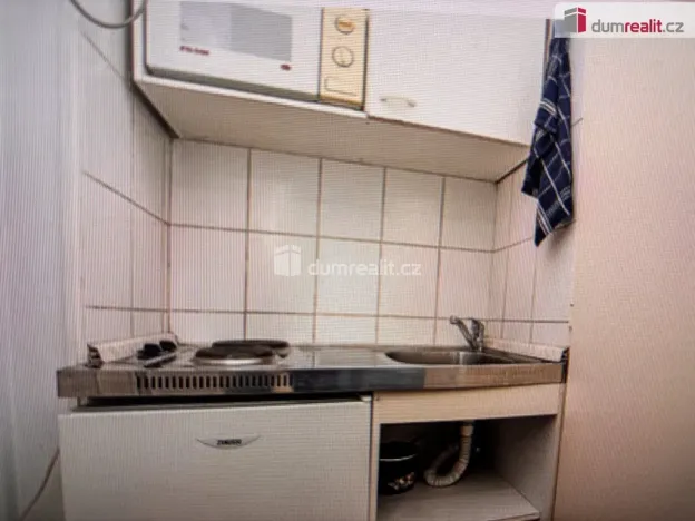 Pronájem bytu 1+kk, Praha - Libeň, U Stírky, 18 m2