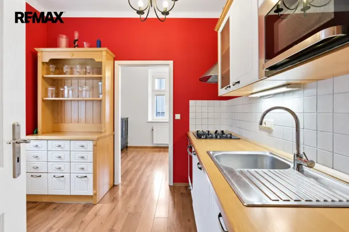 Prodej bytu 4+1, Karlovy Vary, Ondříčkova, 87 m2