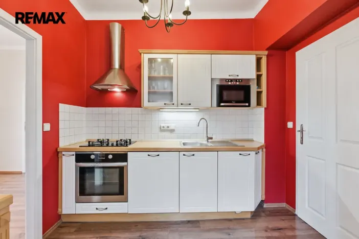 Prodej bytu 4+1, Karlovy Vary, Ondříčkova, 87 m2