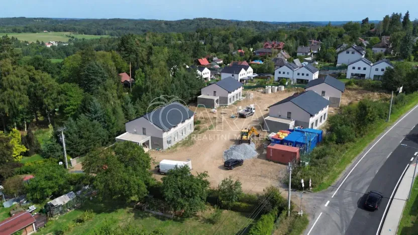 Prodej rodinného domu, Kamenice - Ládví, Benešovská, 159 m2
