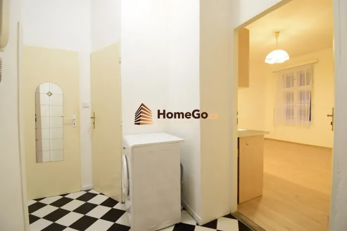 Pronájem bytu 2+kk, Praha - Vršovice, Sevastopolská, 40 m2