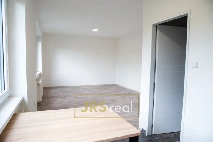 Pronájem bytu 1+kk, Veselí nad Moravou, Hutník, 32 m2