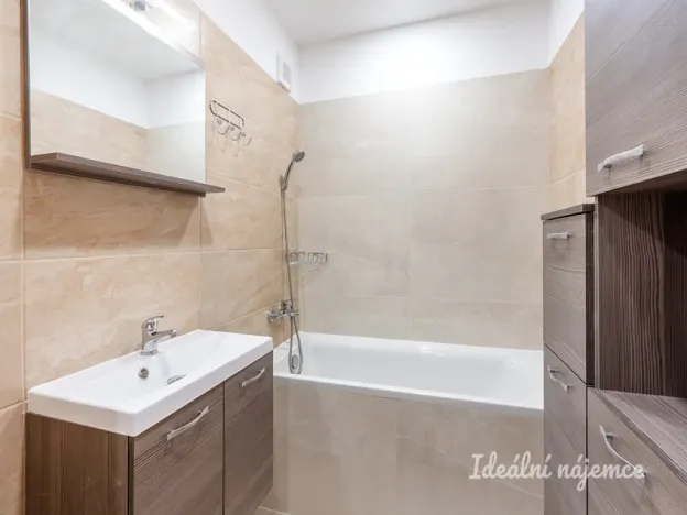 Pronájem bytu 3+1, Praha - Stodůlky, Amforová, 68 m2