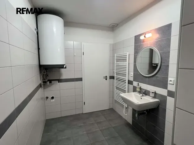 Pronájem bytu 1+kk, Lavičky, 53 m2