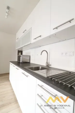 Pronájem bytu 2+kk, Hradec Králové - Nový Hradec Králové, Kejzlarova, 56 m2