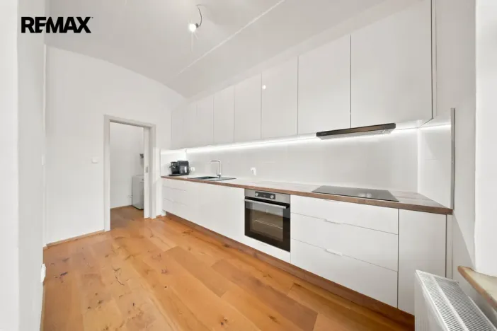 Prodej bytu 3+kk, Svoboda nad Úpou, Pietteho nám., 81 m2