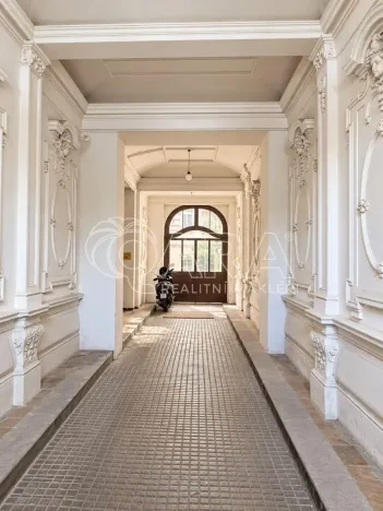 Prodej bytu 1+kk, Praha - Karlín, Karlínské náměstí, 22 m2