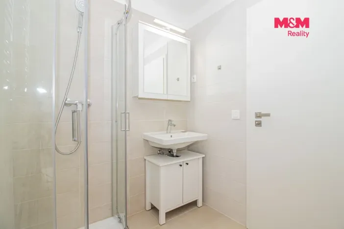 Pronájem bytu 1+kk, Uhlířské Janovice, Hrnčířská, 27 m2