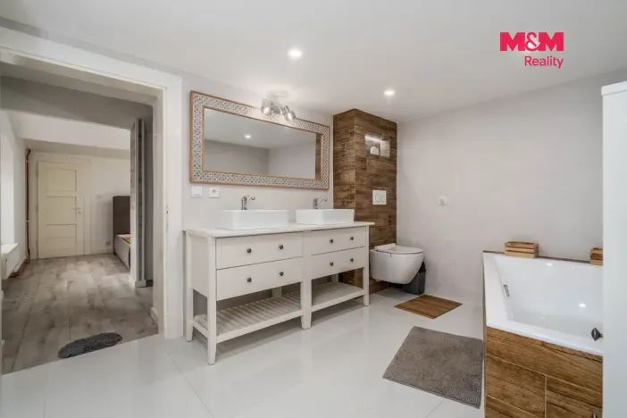 Prodej chalupy, Lužná, Masarykovo nám., 165 m2