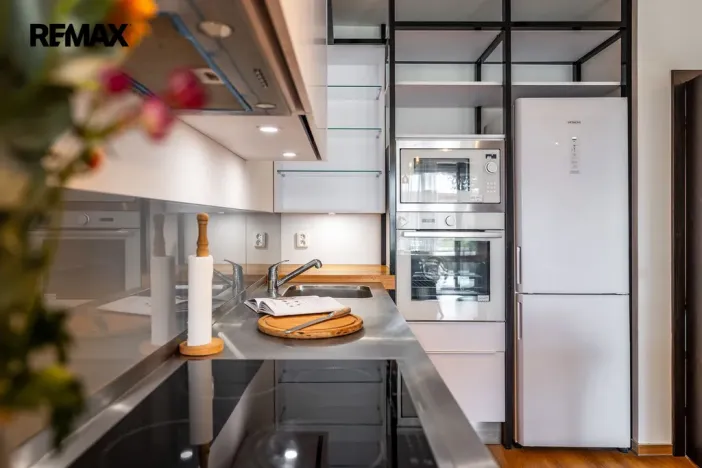 Prodej vícegeneračního domu, Praha - Křeslice, Ibišková, 304 m2