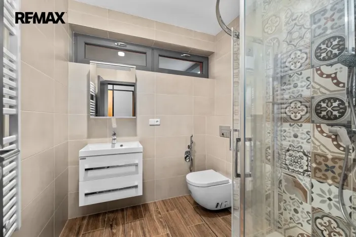 Prodej vícegeneračního domu, Praha - Křeslice, Ibišková, 304 m2