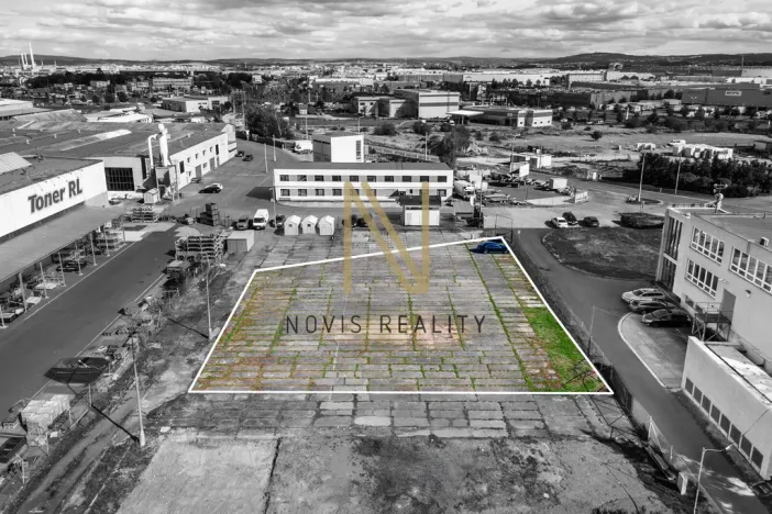 Pronájem komerčního pozemku, Plzeň, Domažlická, 1500 m2