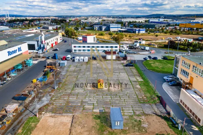 Pronájem komerčního pozemku, Plzeň, Domažlická, 1500 m2