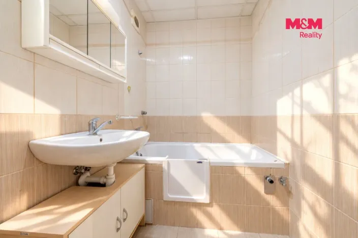 Prodej bytu 2+1, Orlová - Lutyně, Na Stuchlíkovci, 53 m2