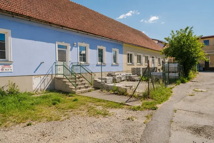Prodej vícegeneračního domu, Kamenice, 1737 m2