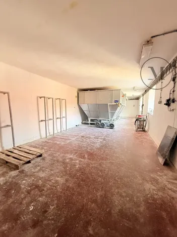 Pronájem komerční nemovitosti, Netolice, Mírové Náměstí, 500 m2