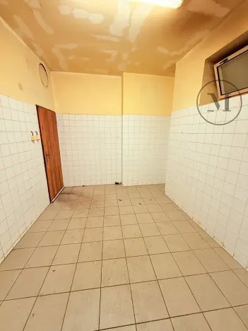 Pronájem komerční nemovitosti, Netolice, Mírové Náměstí, 500 m2